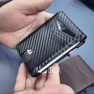 Avesoria MagVault® Minimalist Wallet - Maximum Capacity. Minimal Footprint.